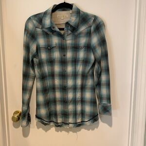 Stetson 100% cotton lined plaid shirt with snap buttons. Fancy stitching. Size S